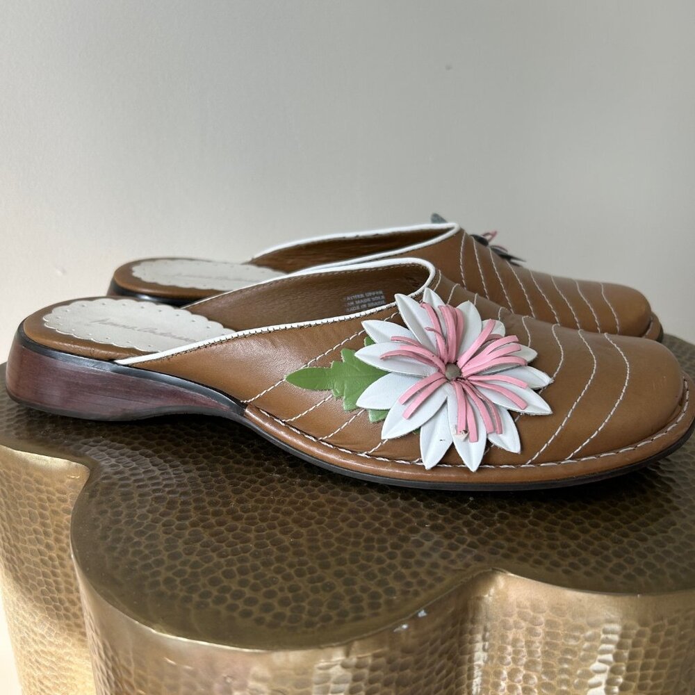 Hanna Andersson Brown Leather Mules/Clogs with Floral Accent EU 39